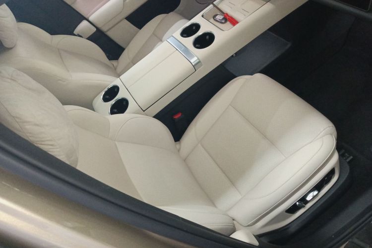 理想汽车 理想L8 2024款 Ultra局部细节41