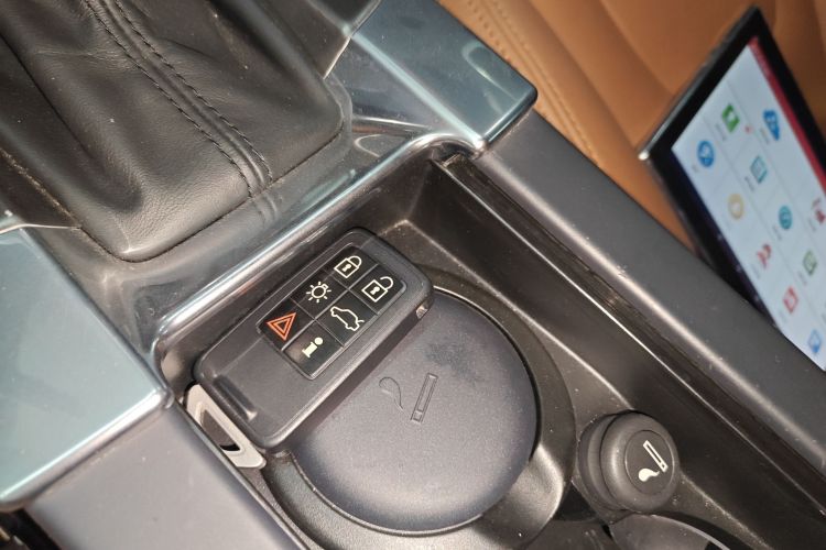 沃尔沃S60 2015款 S60L T5 智驭版中控内饰7001