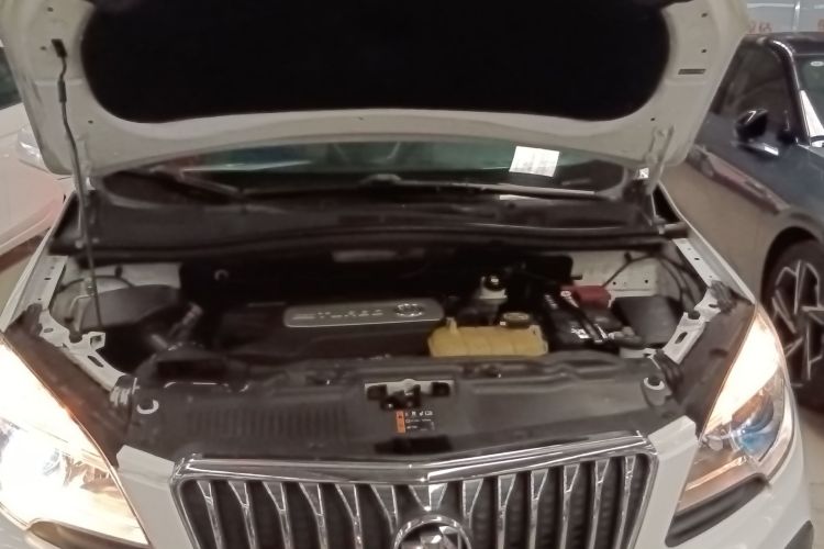 别克 昂科拉 2015款 1.4T 自动两驱都市精英型机舱底盘24