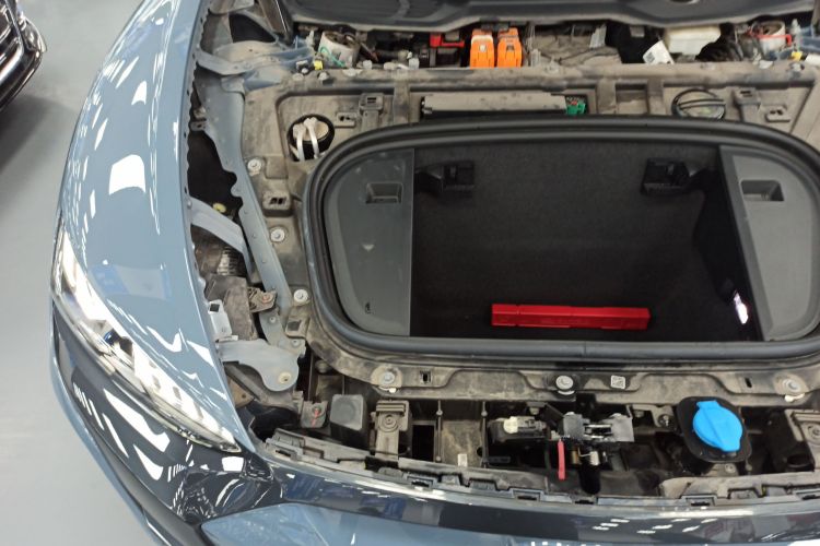 奥迪e-tron GT 2023款 基本型机舱底盘25