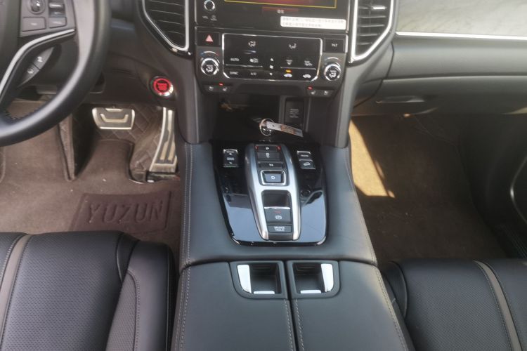 本田UR-V 2020款 370TURBO 四驱尊耀版中控内饰18