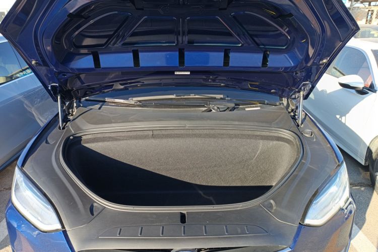 特斯拉 Model X 2019款 长续航版机舱底盘24
