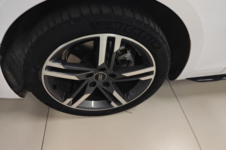 奥迪A4L 2022款 40 TFSI 豪华动感型车身外观6007