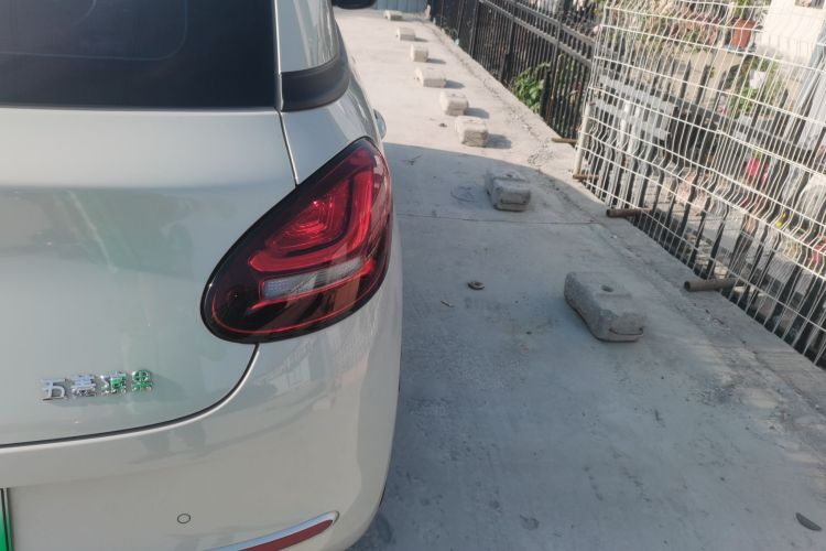 五菱汽车 五菱缤果 2023款 203km 轻享款车身外观6006