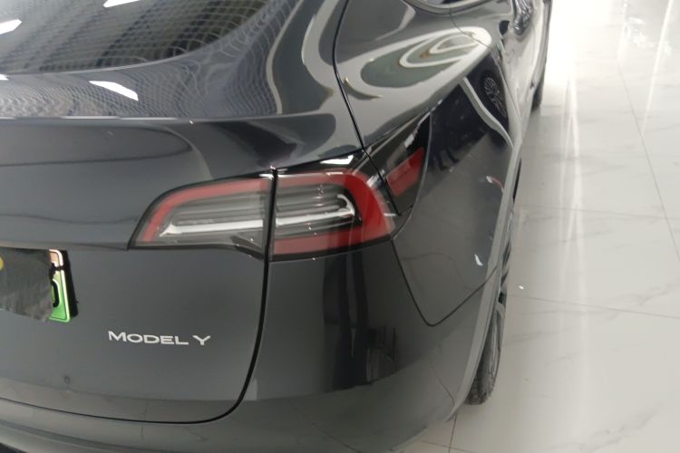 特斯拉 Model Y 2024款 后轮驱动版车身外观6006