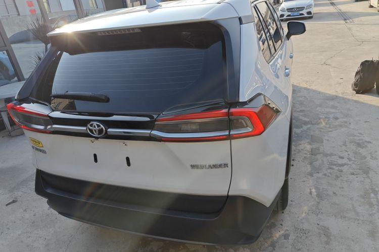 丰田 威兰达 2022款 改款 2.0L CVT两驱领先版车身外观6