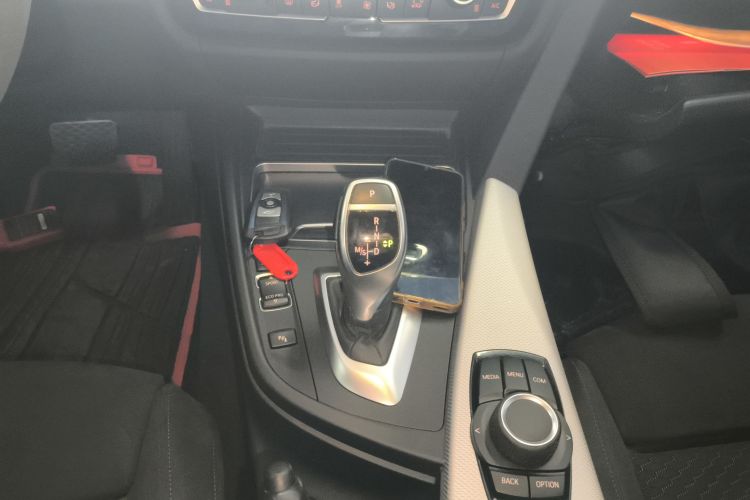 宝马3系 2018款 320i M运动套装中控内饰18