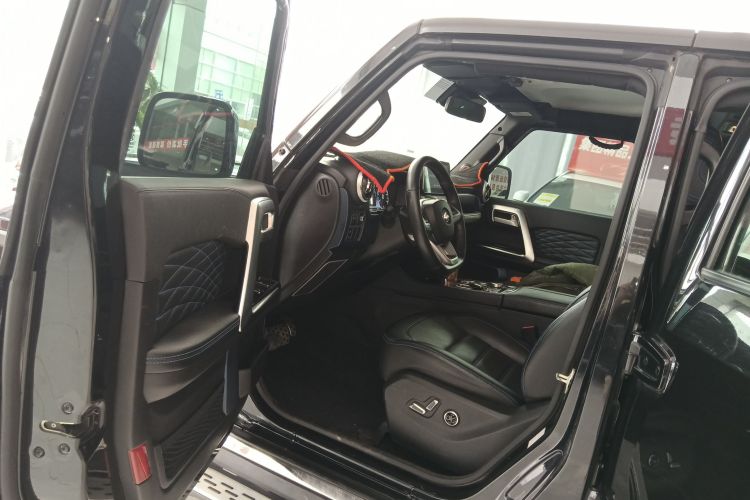 北京越野 北京BJ40 2019款 PLUS 2.3T 自动四驱尊享版 国VI中控内饰20