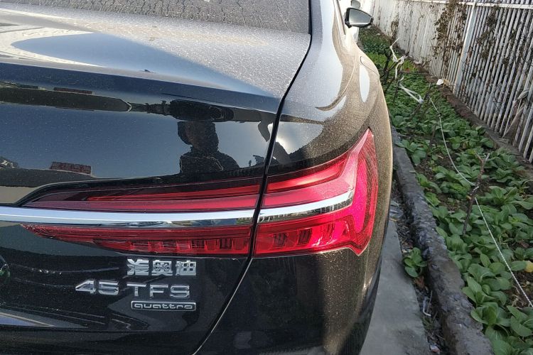 奥迪A6L 2021款 45 TFSI quattro 臻选动感型车身外观9