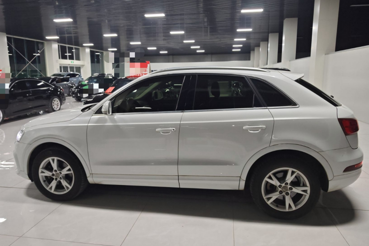 奥迪Q3 2018款 30周年年型 30 TFSI 时尚型车身外观4