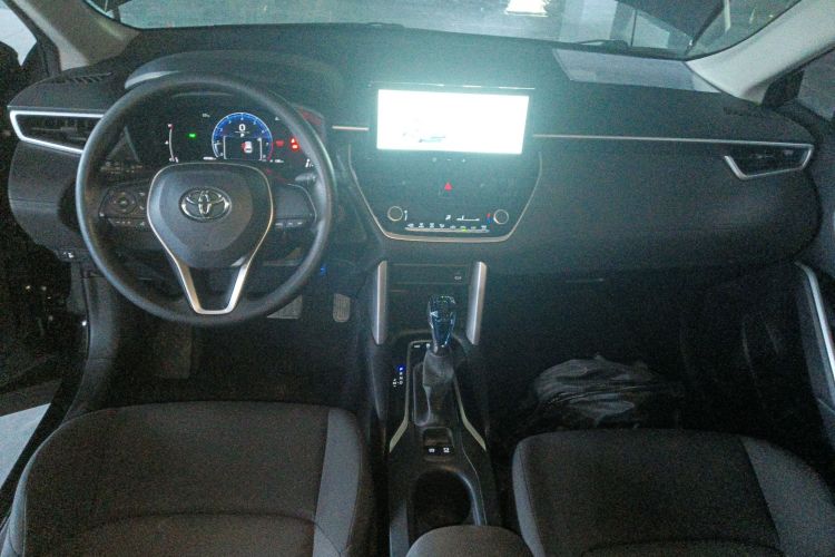 丰田 锋兰达 2023款 2.0L CVT精英版中控内饰12