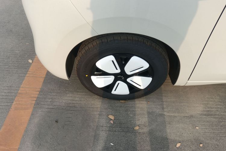 五菱汽车 宏光MINIEV 2025款 四门版 进阶款车身外观6007