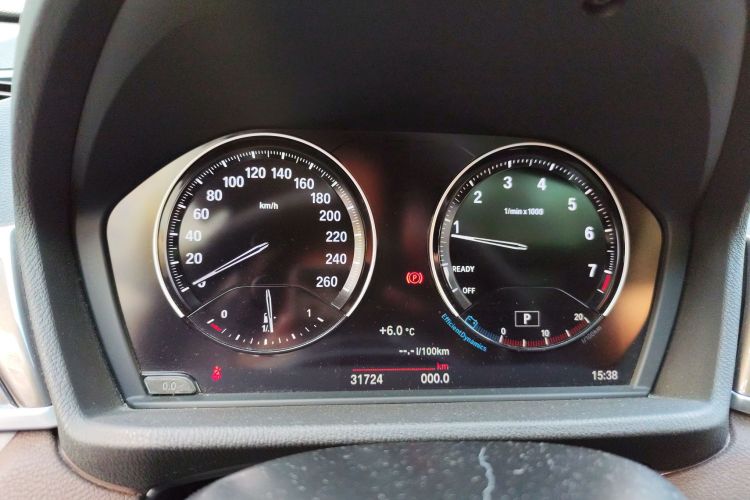 宝马X1 2019款 xDrive20Li 尊享型中控内饰14