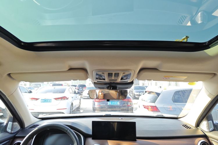 魏牌 VV6 2021款 2.0T 两驱智护+中控内饰22