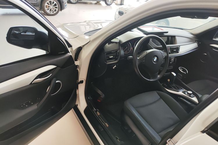 宝马X1 2013款 sDrive18i 领先型中控内饰20