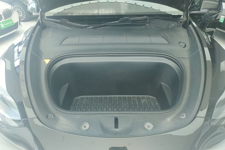 特斯拉 Model Y 2023款 长续航全轮驱动版局部细节24