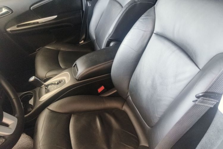 道奇 酷威 2014款 2.4L 两驱旅行版局部细节19