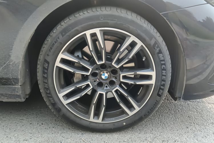 宝马5系 2024款 530Li 领先型 M运动套装车身外观6007