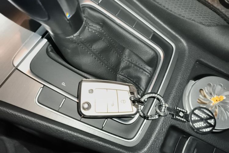 大众 高尔夫 2016款 1.6L 自动舒适型中控内饰11