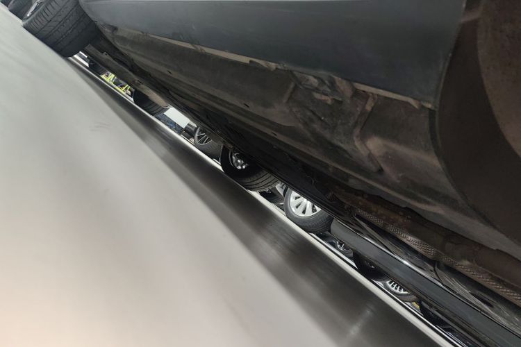 保时捷 2023款 Macan 2.0T机舱底盘30