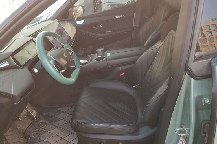 深蓝汽车 深蓝SL03 2023款 200Max增程版中控内饰19