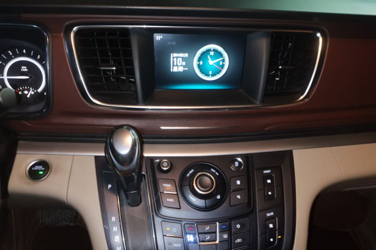别克GL8 2018款 28T 舒适型 国VI中控内饰16
