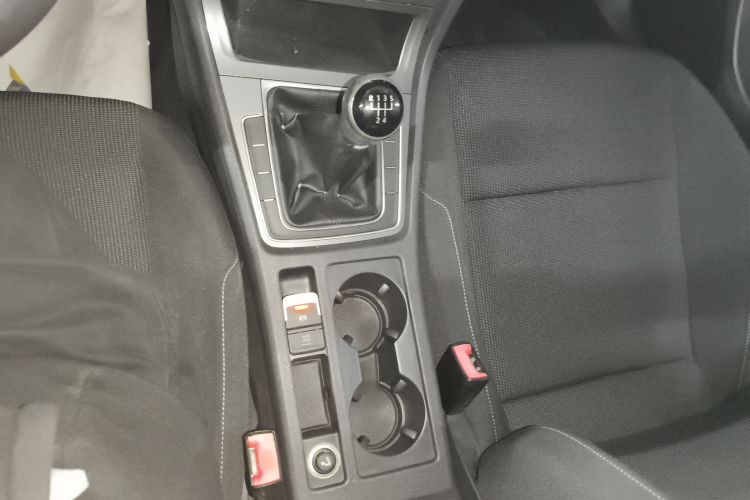 大众 高尔夫 2016款 1.6L 手动时尚型局部细节18