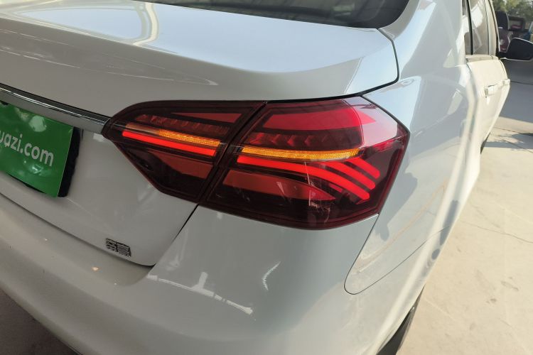 吉利汽车 帝豪 2019款 领军版 1.5L 手动向上互联型 国V车身外观6006