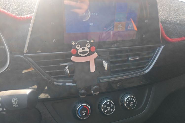 宝骏310 2017款 1.5L 自动时尚型局部细节16