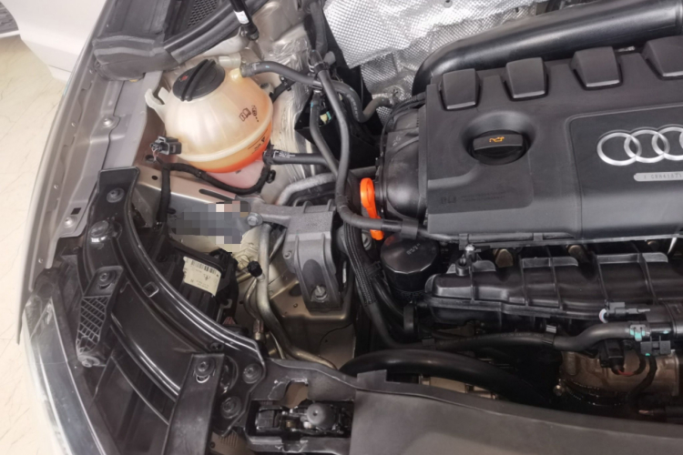 奥迪Q3 2013款 35 TFSI 舒适型机舱底盘25