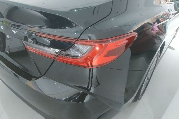 丰田 凯美瑞 2026款 2.0GVP 豪华版车身外观9