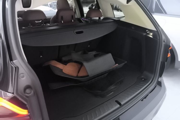 宝马X3 2022款 改款二 xDrive30i 领先型 M曜夜套装机舱底盘23