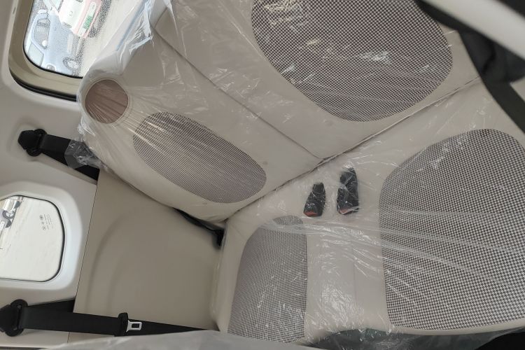 奔腾小马 2026款 222km 萌趣马 Plus中控内饰21