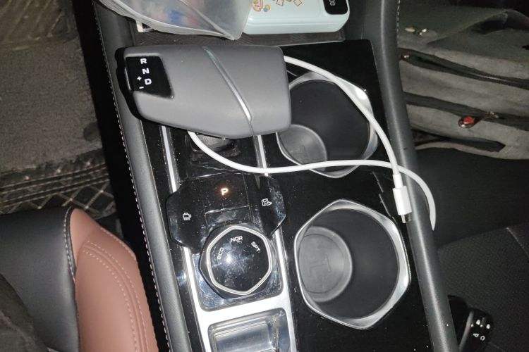 长安 逸动 2023款 畅享版 PLUS 蓝鲸NE 1.4T GDI DCT尊贵版中控内饰18