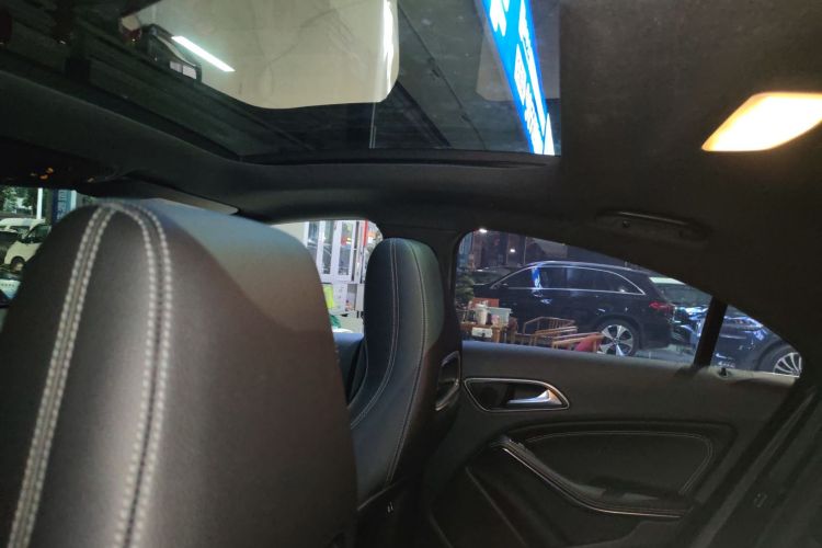 奔驰CLA 2016款 改款 CLA 200 动感型局部细节22