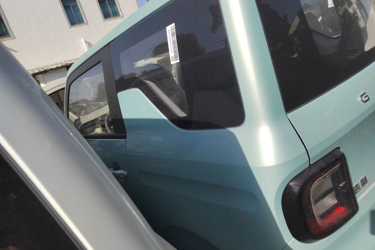 吉利银河 2024款 熊猫mini 200km 耐力熊车身外观4