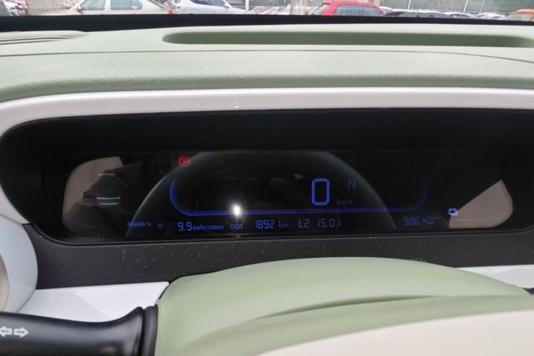 吉利银河 2025款 210km 熊猫骑士中控内饰14