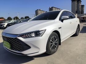 比亚迪 秦PLUS 2024款 荣耀版 DM-i 55KM领先型