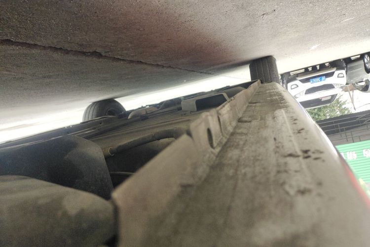 雪铁龙 爱丽舍 2015款 质尚版 1.6L 手动时尚型局部细节9002