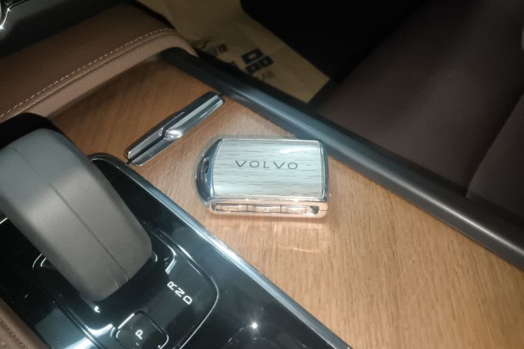 沃尔沃S90 2022款 B5 智逸豪华版中控内饰11