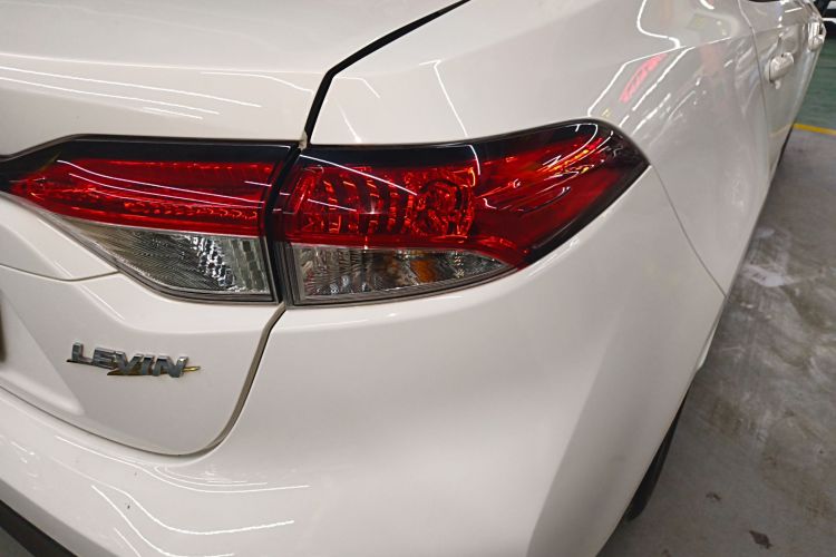 丰田 雷凌 2023款 TNGA 1.5L CVT进取版车身外观9