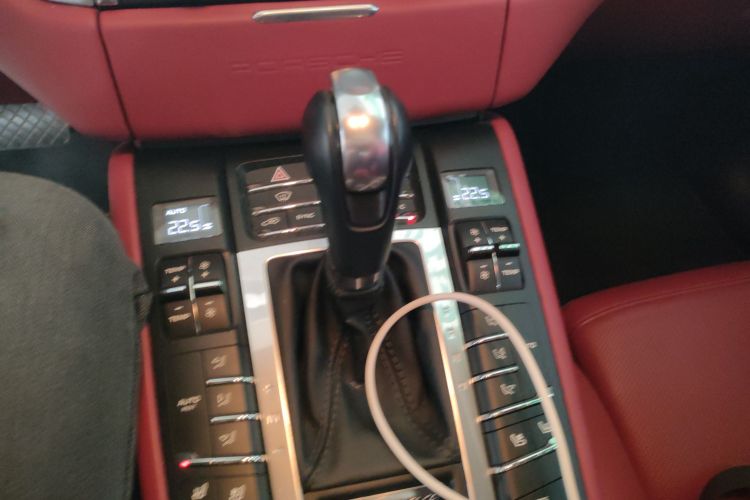 保时捷 2017款  Macan Turbo 3.6T中控内饰18