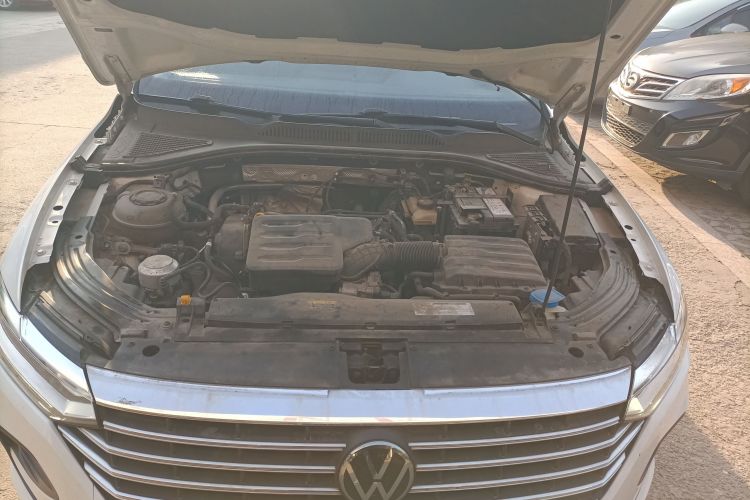 大众 朗逸 2023款 1.5L 自动得逸版机舱底盘24