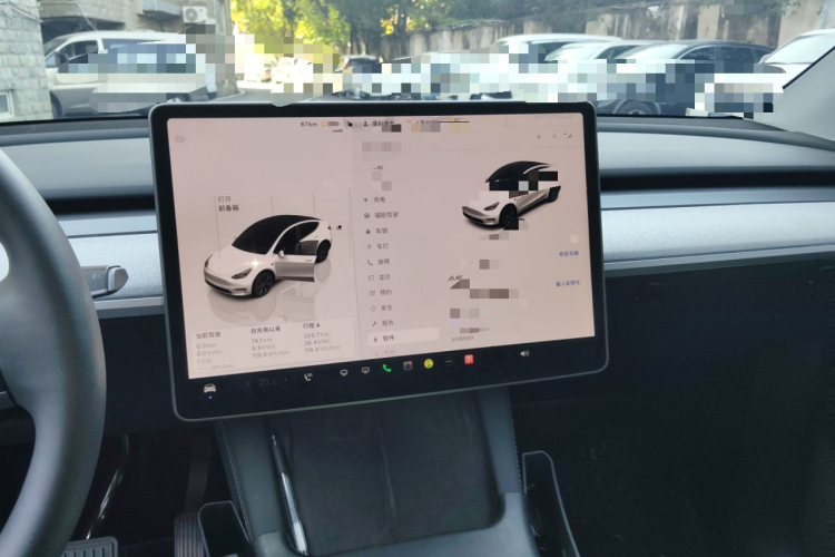 特斯拉 Model Y 2023款 后轮驱动版中控内饰16