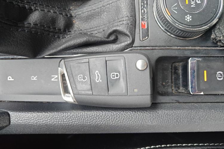 大众 途昂 2019款 380TSI 四驱舒适版 国VI中控内饰11