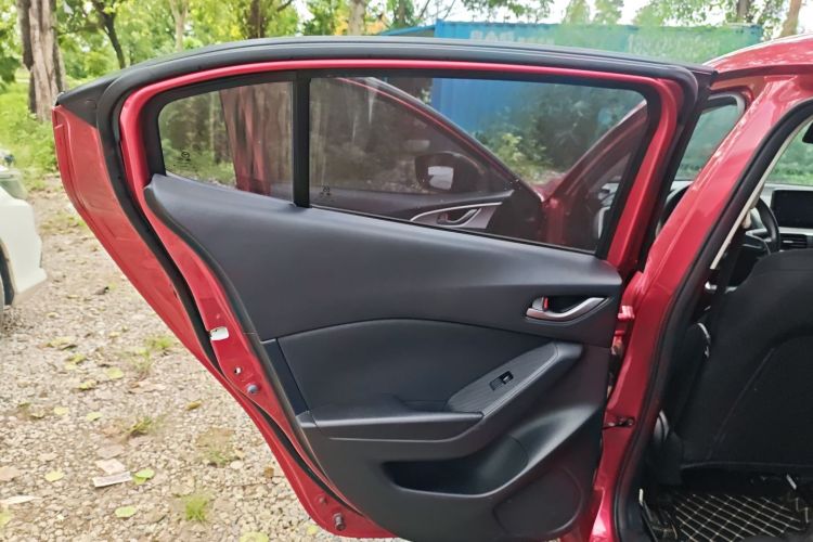 马自达3 昂克赛拉 2019款 云控版 三厢 1.5L 自动舒适型 国VI中控内饰49