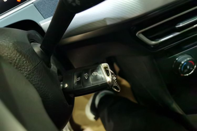 大众 朗逸 2023款 1.5L 自动得逸版中控内饰11