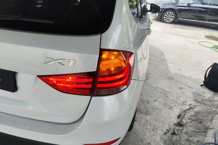 宝马X1 2015款 sDrive18i 领先晋级版车身外观6001