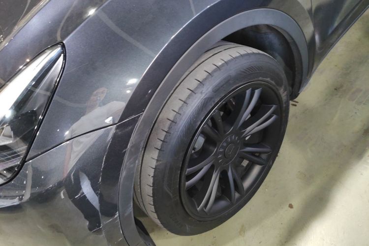 特斯拉 Model Y 2024款 后轮驱动版车身外观6007