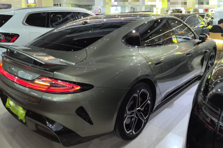 小米汽车 小米SU7 2024款 四驱超长续航高阶智驾Max版车身外观6005